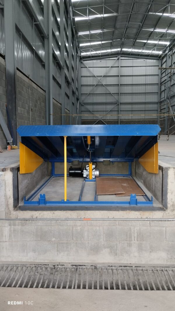 PLATAFORMA NIVELADORA DE MUELLE HIDRAULICA - Image 2