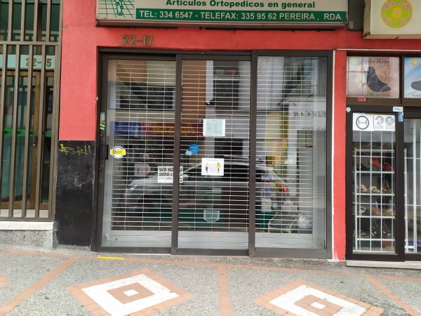 PUERTA ENROLLABLE MALLA GRILL - Image 13