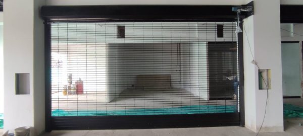 PUERTA ENROLLABLE MALLA GRILL - Image 9